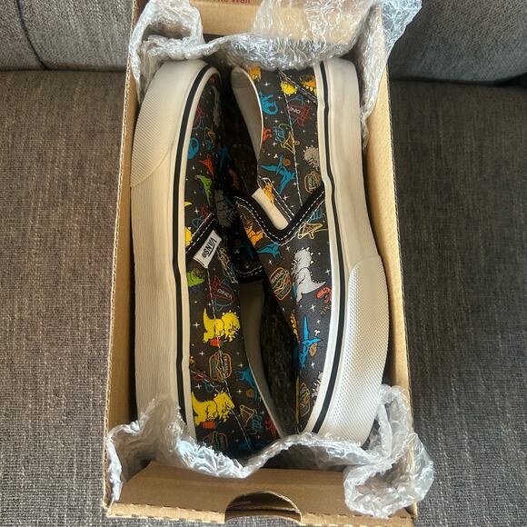NEW Vans Kids Boys Classic Slip-On Dino Asphalt Low Print Gray Sneaker Shoes 3 - Picture 2 of 11